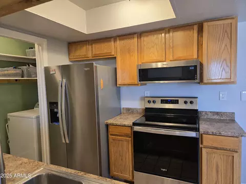 Kitchen - 4412 E Riverside St, Phoenix, AZ 85040 photo 2 of 3