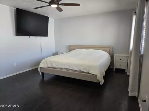Bedroom - 4412 E Riverside St, Phoenix, AZ 85040 photo 2 of 3