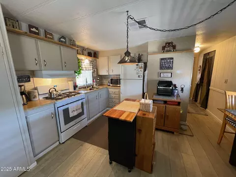 980 E Broadway Ave #15, Apache Junction, AZ 85119 photo 7