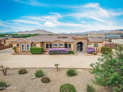 810 W Hidden Valley Dr, Phoenix, AZ 85086