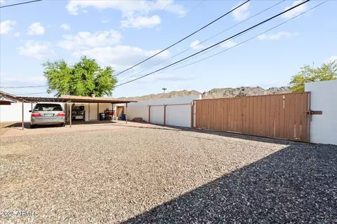 Exterior - 129 E Monte Way, Phoenix, AZ 85042 photo 7 of 7