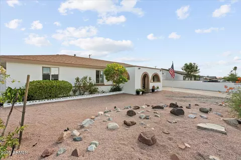 Exterior - 129 E Monte Way, Phoenix, AZ 85042 photo 1 of 7