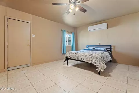 Bedroom - 129 E Monte Way, Phoenix, AZ 85042 photo 5 of 5