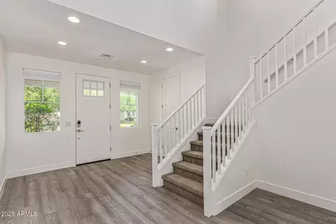 Entry Way - 3841 E Devonshire Ave, Phoenix, AZ 85018 photo 1 of 1