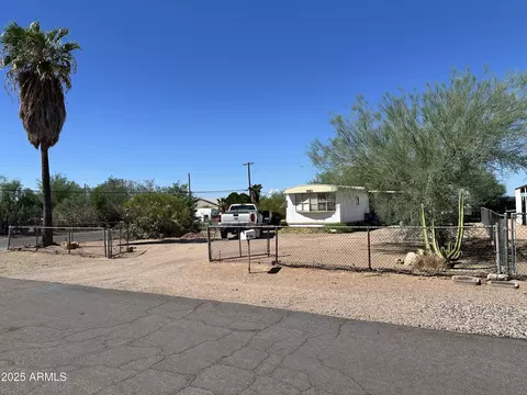 148 S Emerald Dr, Apache Junction, AZ 85120