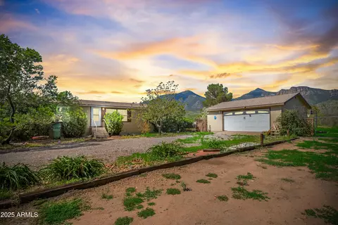 7690 S Circle S Dr, Hereford, AZ 85615