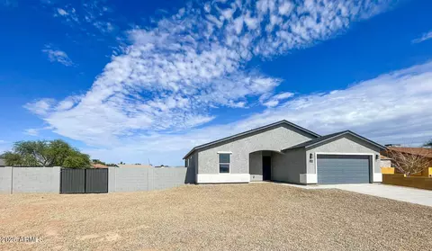 10398 W Midnight Dr, Arizona City, AZ 85123
