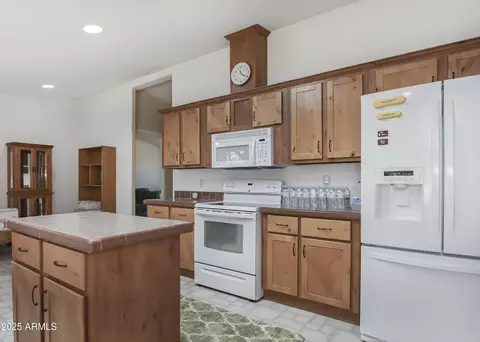 17985 E Hunters Ln, Dewey, AZ 86327 photo 12