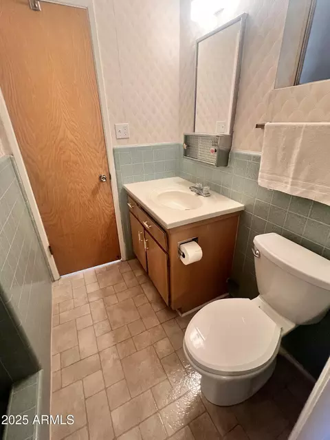 Bath - 5246 E Butte St, Mesa, AZ 85205 photo 2 of 6