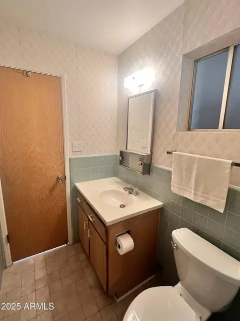 Bath - 5246 E Butte St, Mesa, AZ 85205 photo 3 of 6