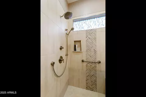 Bath - 4267 E Ficus Way, Gilbert, AZ 85298 photo 4 of 5