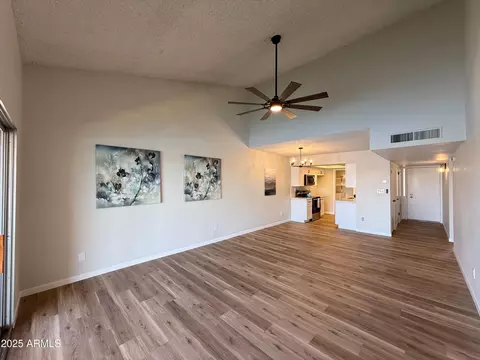 11040 N 28th Dr #326, Phoenix, AZ 85029