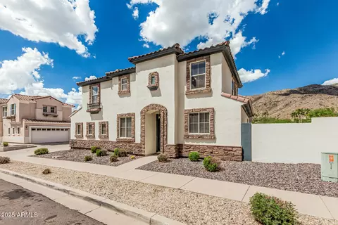 320 W Mountain Sage Dr, Phoenix, AZ 85045