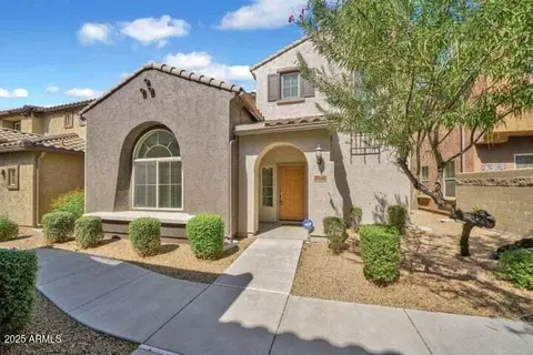 3941 E Cat Balue Dr, Phoenix, AZ 85050
