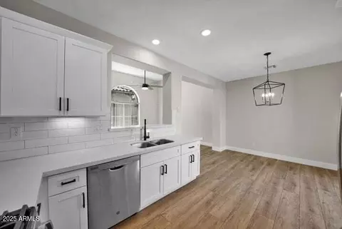 Kitchen - 3941 E Cat Balue Dr, Phoenix, AZ 85050 photo 1 of 2