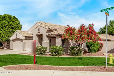 2233 S Nielson St, Gilbert, AZ 85295 photo 4