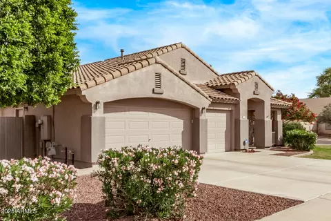 2233 S Nielson St, Gilbert, AZ 85295 photo 3
