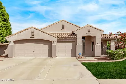 2233 S Nielson St, Gilbert, AZ 85295