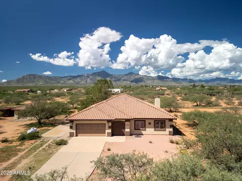 7072 S Ridling Dr, Hereford, AZ 85615