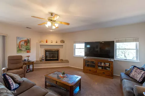 Living - 7072 S Ridling Dr, Hereford, AZ 85615 photo 1 of 3