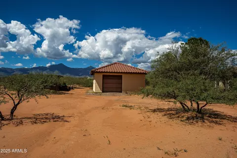 Exterior - 7072 S Ridling Dr, Hereford, AZ 85615 photo 4 of 13