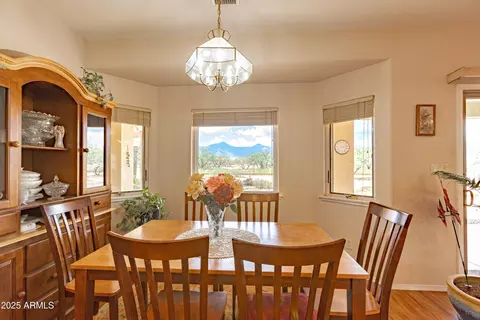 Dining - 7072 S Ridling Dr, Hereford, AZ 85615 photo 3 of 3