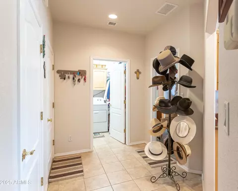 Entry Way - 7072 S Ridling Dr, Hereford, AZ 85615 photo 2 of 3
