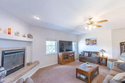 Living - 7072 S Ridling Dr, Hereford, AZ 85615 photo 2 of 3