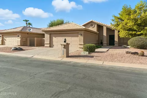 10622 E Nacoma Dr, Sun Lakes, AZ 85248