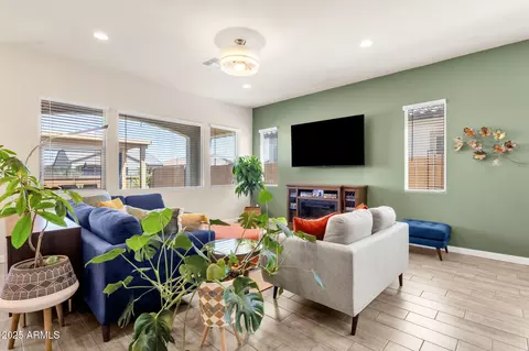 Living - 4336 E Austin Dr E, Gilbert, AZ 85296 photo 1 of 4