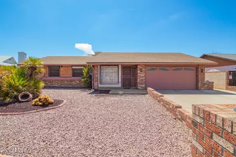 10719 W Kaler Dr, Glendale, AZ 85307