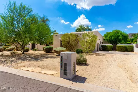 Exterior - 11626 S Tonalea Dr, Phoenix, AZ 85044 photo 8 of 21