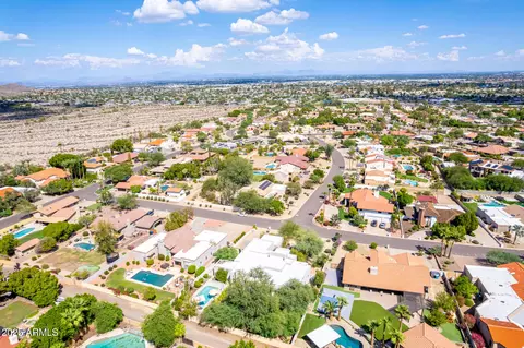 View/Area - 11626 S Tonalea Dr, Phoenix, AZ 85044 photo 14 of 15