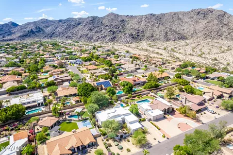 View/Area - 11626 S Tonalea Dr, Phoenix, AZ 85044 photo 11 of 15