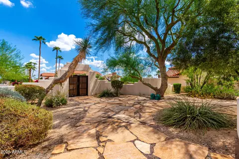 Exterior - 11626 S Tonalea Dr, Phoenix, AZ 85044 photo 12 of 21