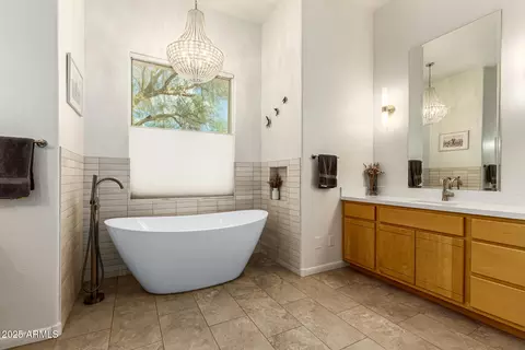 Bath - 11626 S Tonalea Dr, Phoenix, AZ 85044 photo 2 of 6