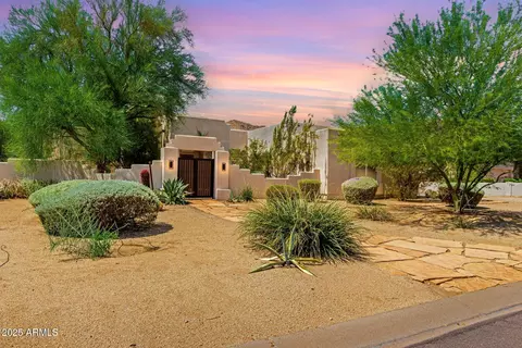 Exterior - 11626 S Tonalea Dr, Phoenix, AZ 85044 photo 2 of 21