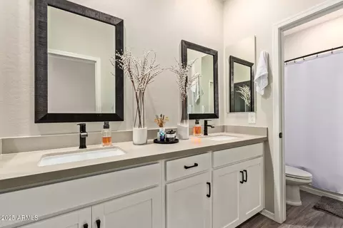 Bath - 1498 E Dublin St, Gilbert, AZ 85295 photo 3 of 3