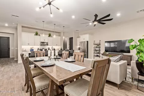 Dining - 1498 E Dublin St, Gilbert, AZ 85295 photo 2 of 2
