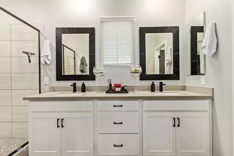 Bath - 1498 E Dublin St, Gilbert, AZ 85295 photo 1 of 3