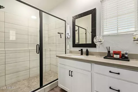 Bath - 1498 E Dublin St, Gilbert, AZ 85295 photo 2 of 3