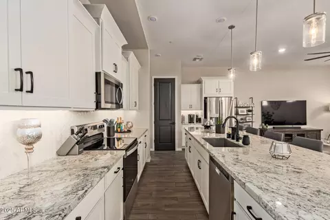Kitchen - 1498 E Dublin St, Gilbert, AZ 85295 photo 1 of 3