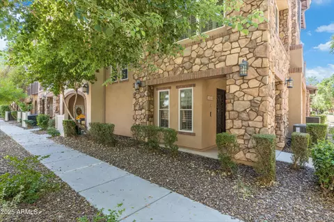 2450 E Roma Ave #8, Phoenix, AZ 85016