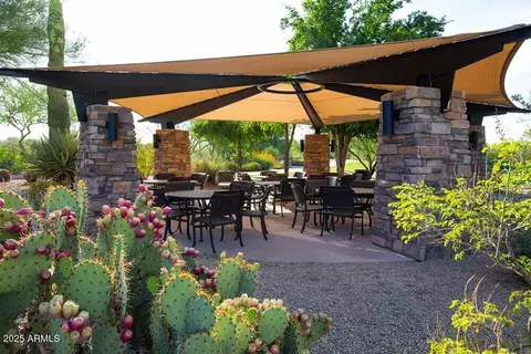 View/Area - 3732 E Maffeo Rd, Phoenix, AZ 85050 photo 9 of 13