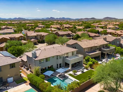 View/Area - 3732 E Maffeo Rd, Phoenix, AZ 85050 photo 3 of 13