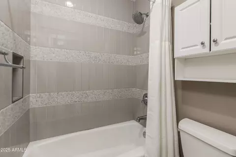 Bath - 3732 E Maffeo Rd, Phoenix, AZ 85050 photo 7 of 7