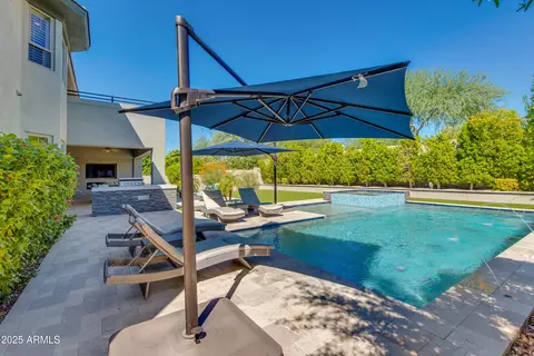 Exterior - 3732 E Maffeo Rd, Phoenix, AZ 85050 photo 5 of 16