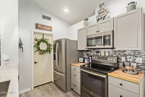6250 E Grandview Cir, Mesa, AZ 85205 photo 12
