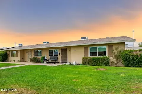 11122 W Desert Butte Dr, Sun City, AZ 85351