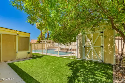 Exterior - 1426 E Redfield Rd, Gilbert, AZ 85234 photo 6 of 8